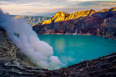 Panoramic view of lake against sky