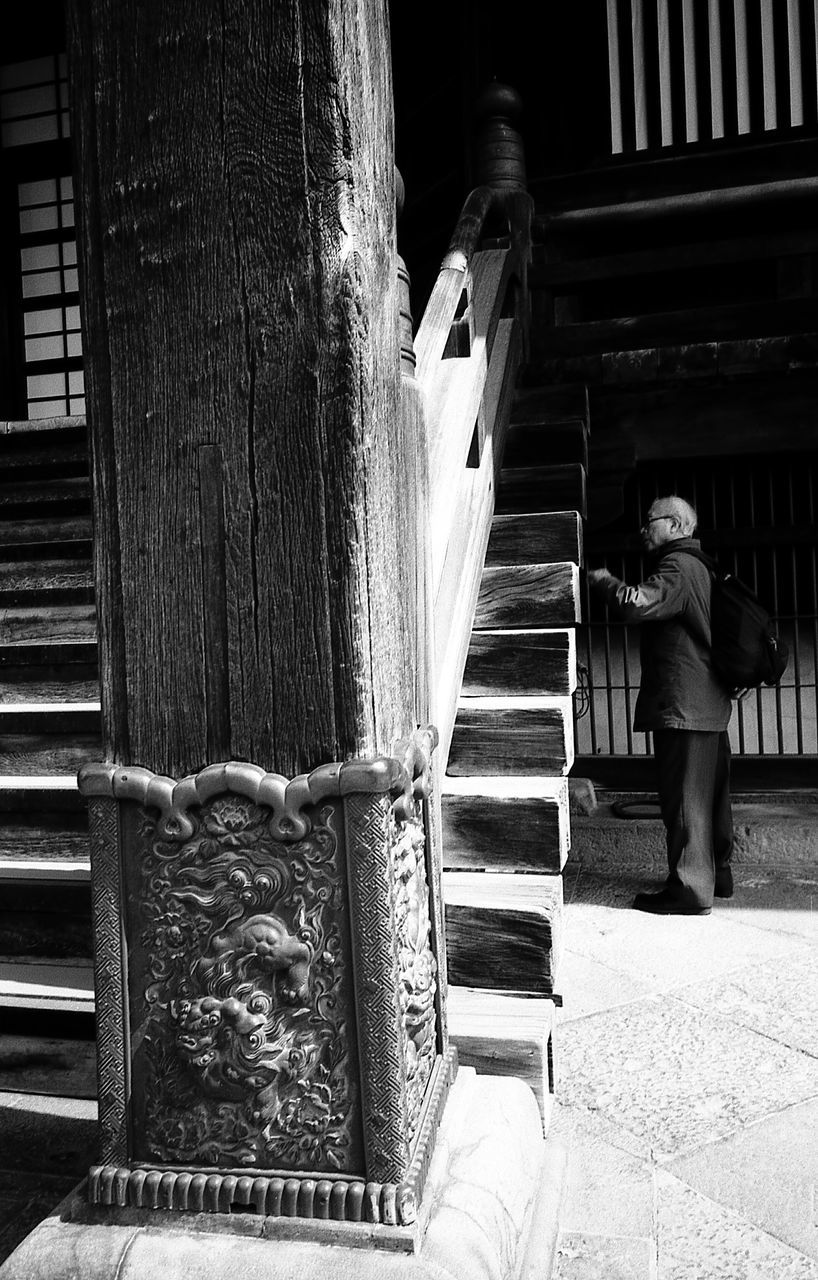 real people, standing, one person, outdoors, day, built structure, men, architecture, building exterior, people