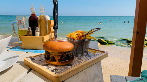 Burger by the seaside