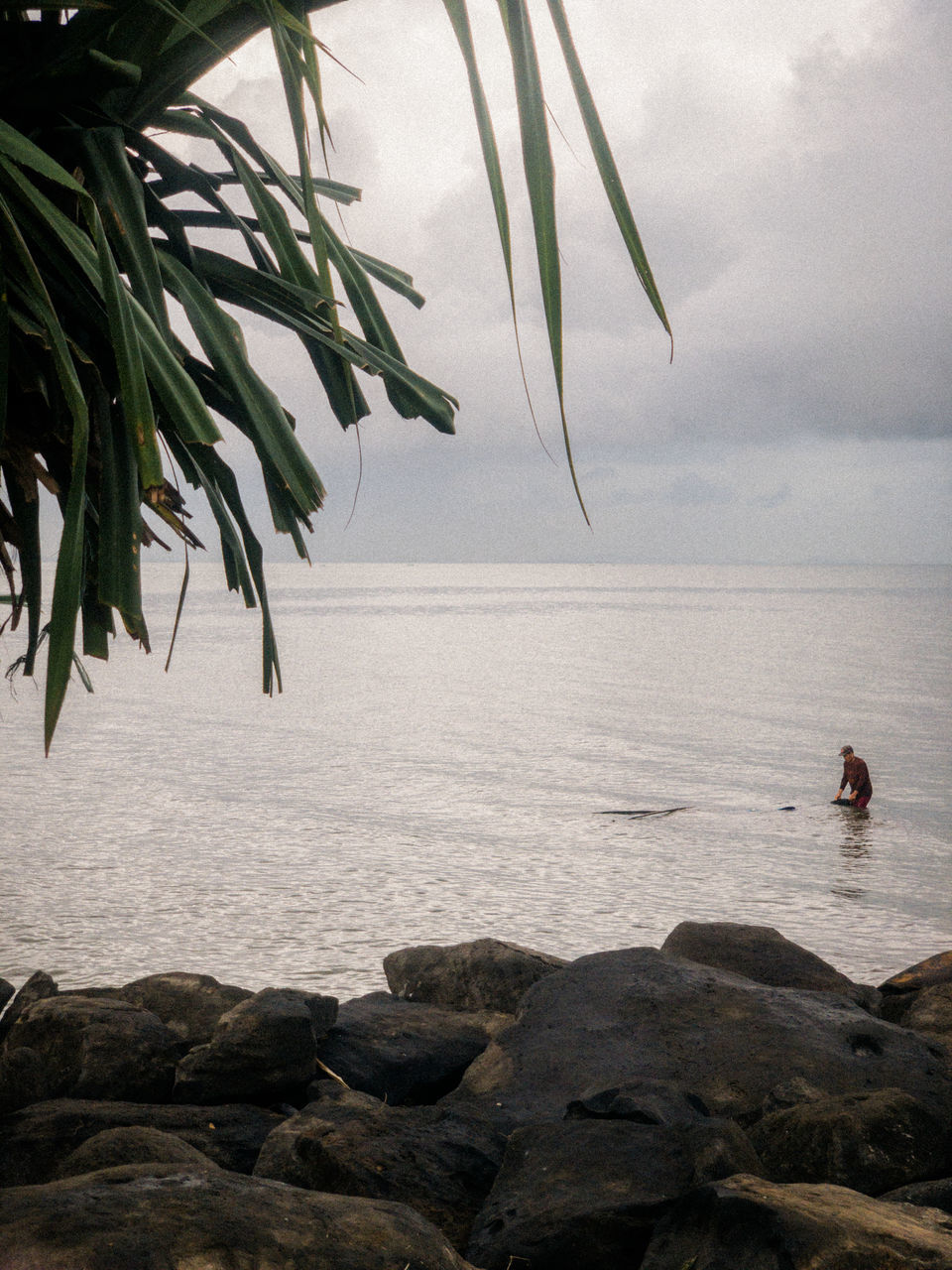 VIEW OF SEA AGAINST SKY