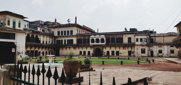 Varanasi palace