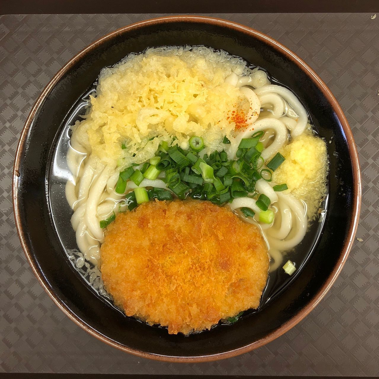 CLOSE-UP OF SERVED FOOD IN PLATE