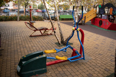 Empty swing in park