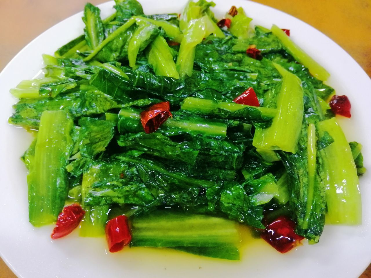 CLOSE-UP OF VEGETABLE SALAD