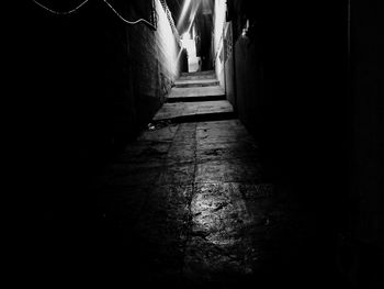 Narrow alley