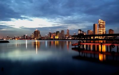 Manila bay at night