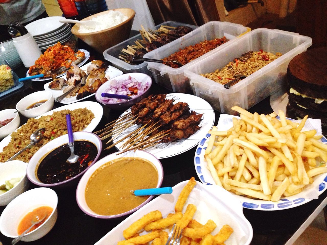 food and drink, food, freshness, indoors, ready-to-eat, still life, plate, table, meal, healthy eating, serving size, bowl, indulgence, high angle view, french fries, close-up, variation, meat, fried