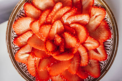 Close-up of fruit in bowl