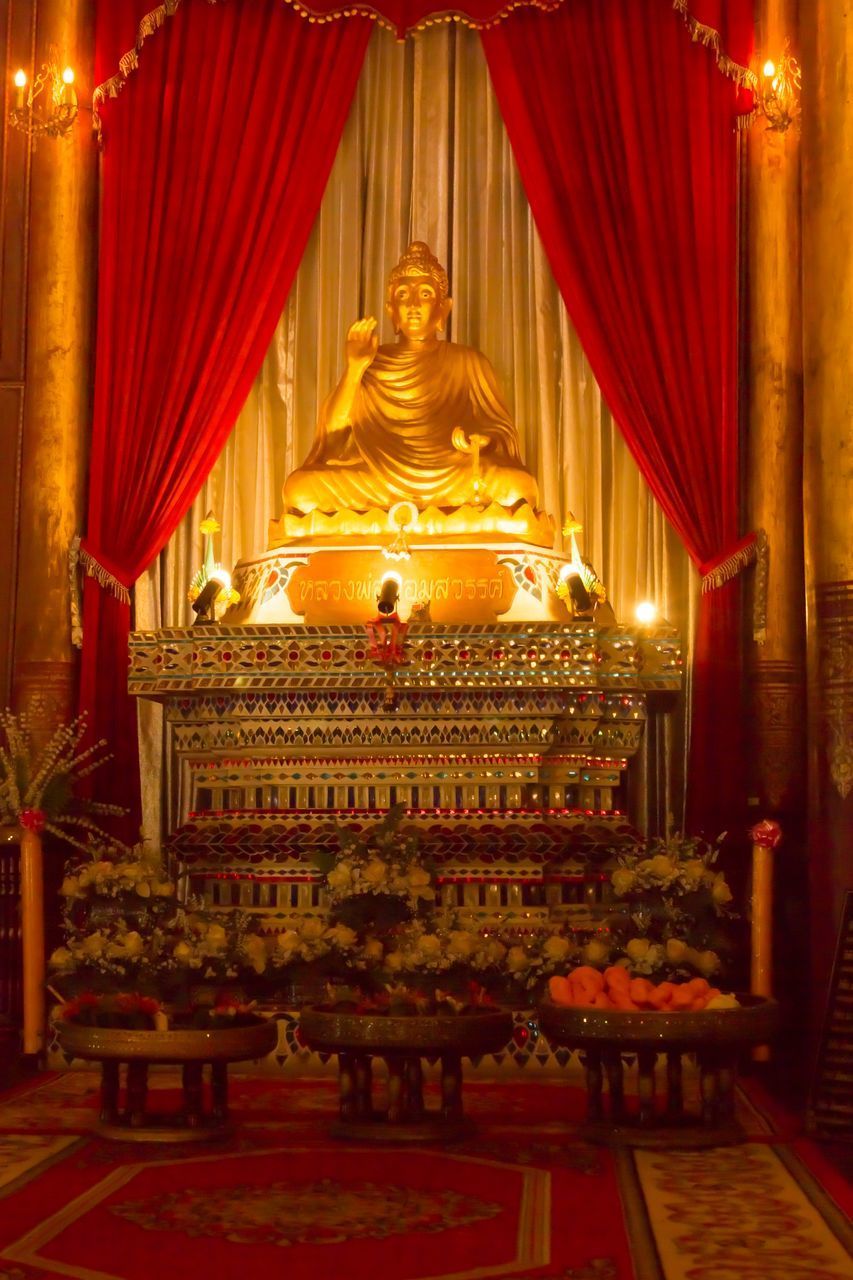 BUDDHA STATUE IN TEMPLE