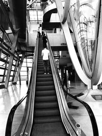 escalator