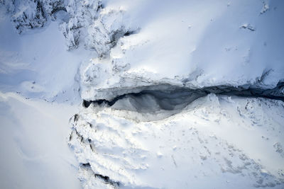 Narrow gorge between mountains in winter