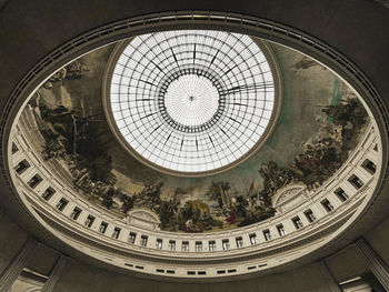 Ceiling of central hall at bourse de commerce, paris