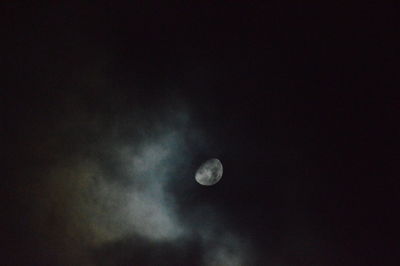 Low angle view of moon in sky