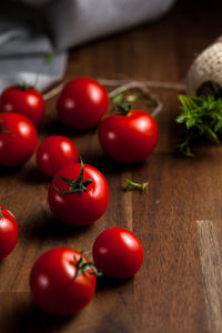 Close-up of tomatoes on cutting board