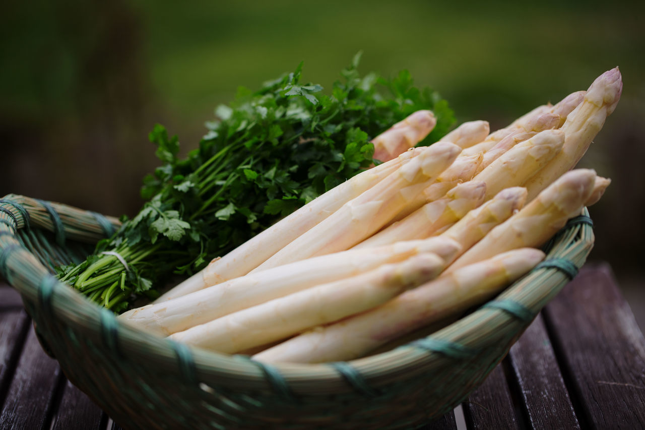 Basket, asparagus