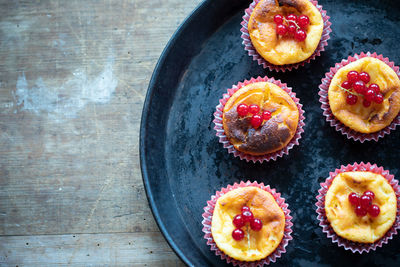 Directly above shot of cupcakes on table