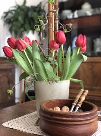 Red tulip bouquet 