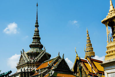 Low angle view of traditional building against sky in the grand palace in bangkok, thailand.