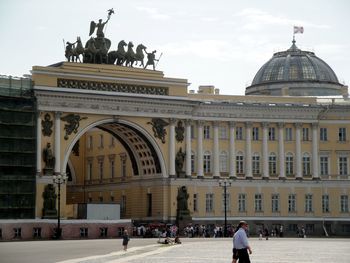 General staff building on dvortsovaya place