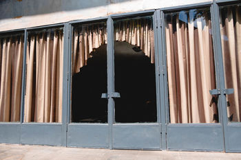 ENTRANCE TO BUILDING