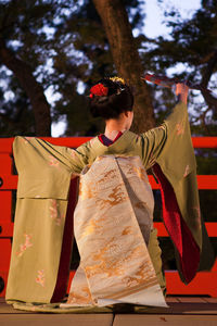 Maiko geisha dance performance, kyoto