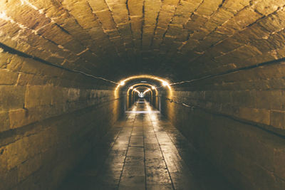 Illuminated tunnel