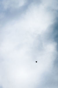 Low angle view of cloudy sky