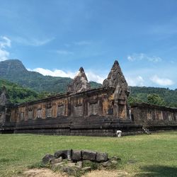 View of historic building against cloudy sky