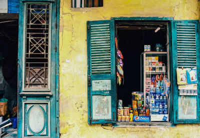 Objects on window sill fort sale at market