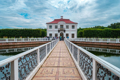 Footbridge over building