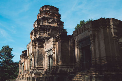 Ancient historical temple against sky