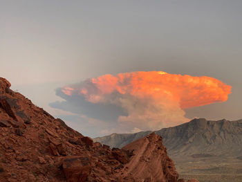 Scenic sunset view of mountains against sky in valley of fire state park in nevada