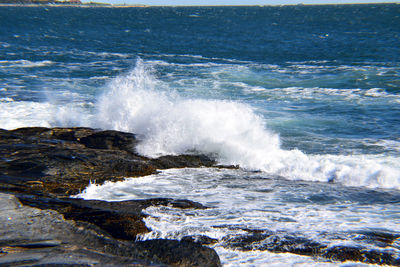 Waves splashing on sea