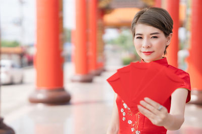 Portrait of a smiling young woman