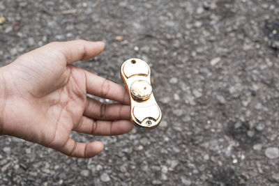 Close-up of human hand