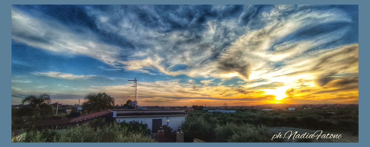 Non mi stancherò mai di fotografare un tramonto Menfi Menfi Sicily Nuvole Nuvole Bianche Tramonto Tramontoitaliano Sicilia Sicilian Landscape Sicilia_super_pics Sicilyphotography Sicily ❤️❤️❤️ Sicily Landscape Sicily, Italy Colours Of Nature Colours Of Autumn Colours Of The Sky Colours Colourstagram Colours Of Sunset Colours Water Astronomy Architecture