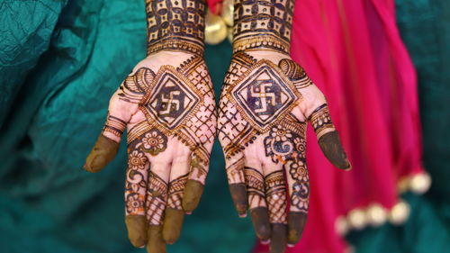 Close-up of human hand