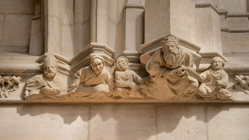 Bas relief at the foot of a column in the holy chapel of the chateau de vincennes 