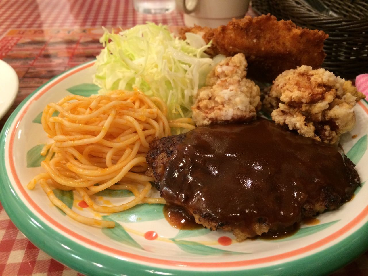 キッチンセブン　街のハンバーグ屋さん