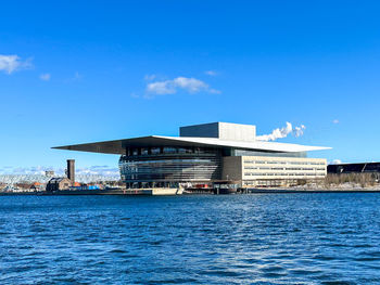 Copenhagen opera house designed by henning larsen