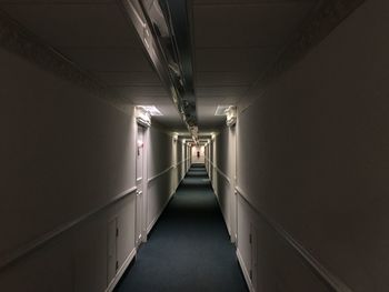 Illuminated corridor