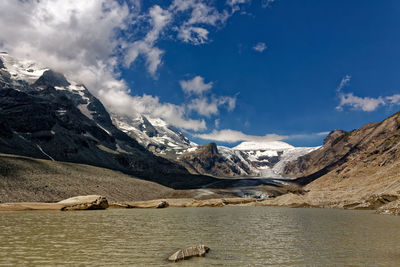 Pasterze glacier with grossglockner massif .