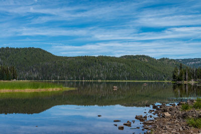Sparks lake in central oregon near bend, is a popular destination for outdoor enthusiasts