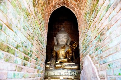 Inle lake - myanmar - inside the temple