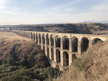 Aqueducto impresionantes 