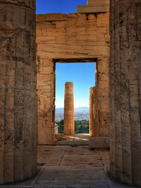 Old ruin building against sky