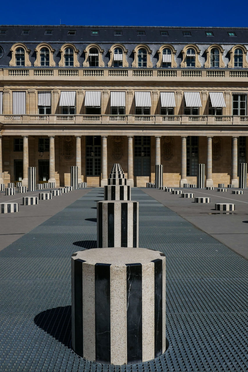 architecture, built structure, building exterior, building, no people, nature, day, arch, sunlight, in a row, city, facade, outdoors, history, the past, water, sky, side by side, clear sky, architectural column