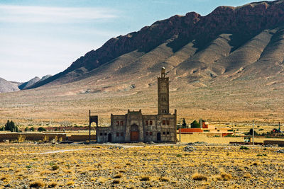 Abandoned mosque in the middle of the sahara desert, morocco