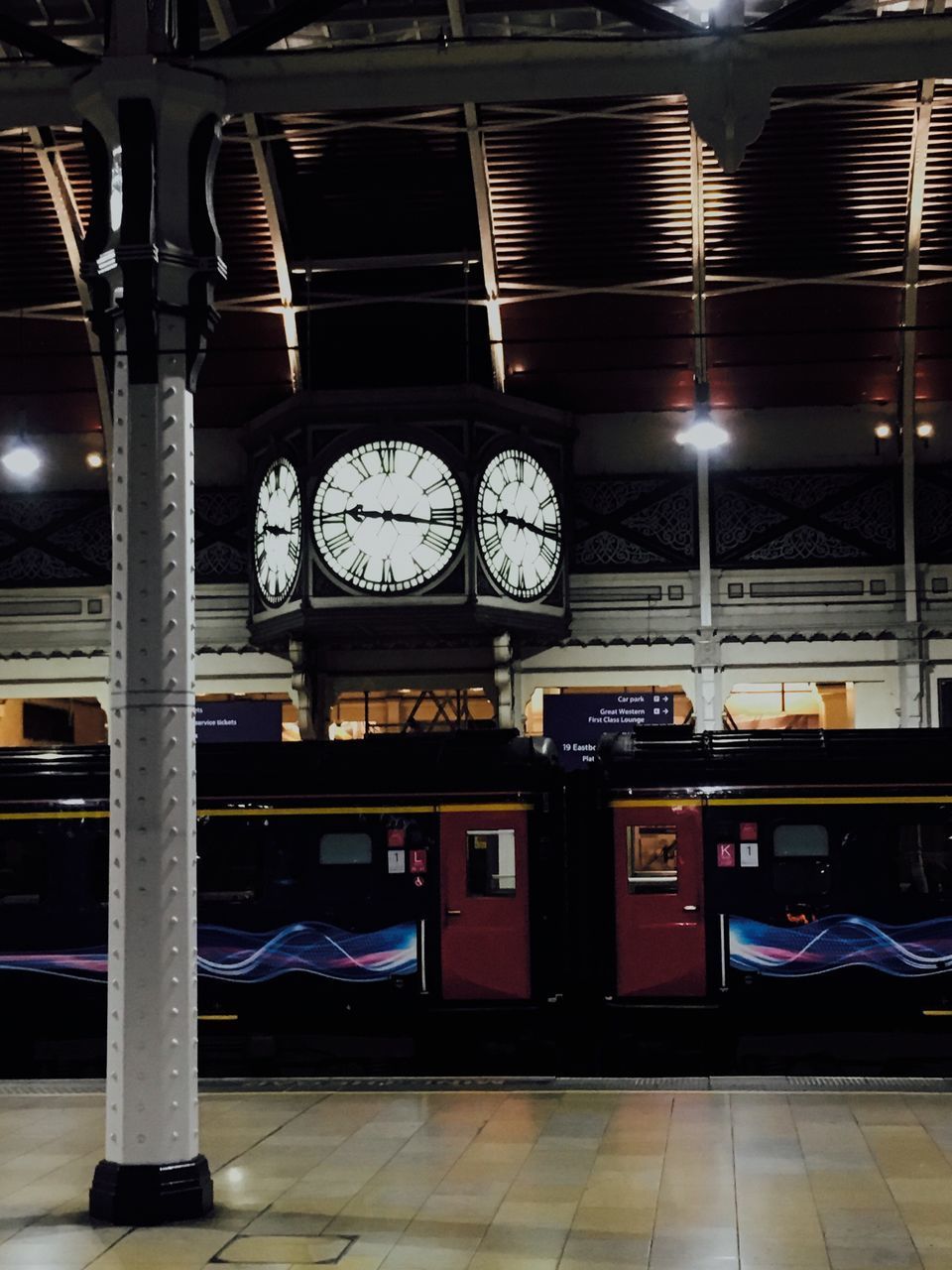 ILLUMINATED LIGHTS IN SUBWAY STATION