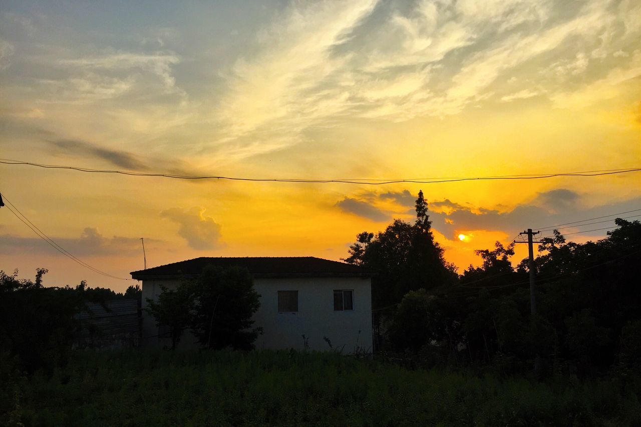 sunset, architecture, building exterior, built structure, sky, house, nature, silhouette, tree, cloud - sky, no people, beauty in nature, scenics, outdoors